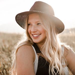 Meet your Posher, Paige